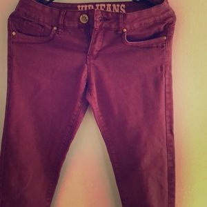 Casual maroon jeans ✨